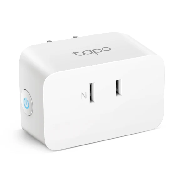 Tapo P110Mをコンセントへ差して家電を確認する場面